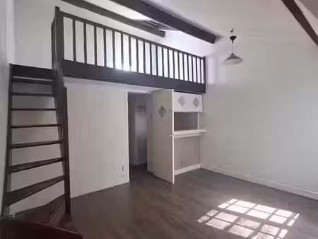 location duplex 1 pièce 25.3 m² à fontainebleau (77300)  710 €