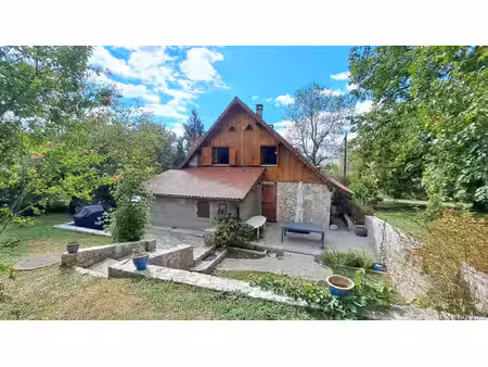 attignat -oncin  bâtisse de charme de 165 m² sur 808m² de terrain