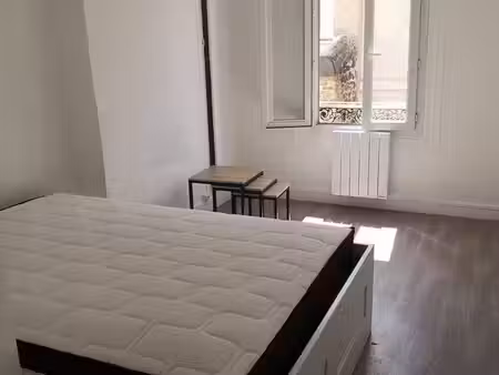 t2 rénové 23 m² – centre-ville / bonnabaud – 78 000