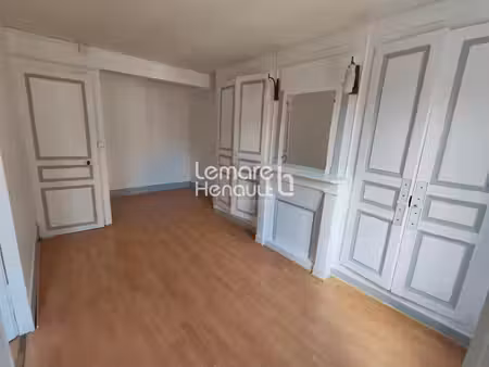 prox gare  apt f2 refait à neuf 43.63 m²
