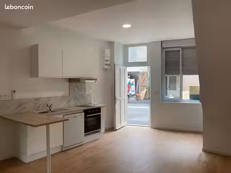 à louer – appartement rénové de 45 m² à montaigut-le-blanc