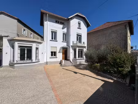 maison à vendre 9 pièces ales (30)