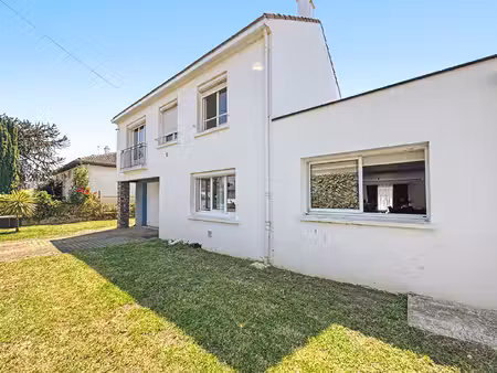 maison bouguenais 6 pièce(s) 169.81 m2