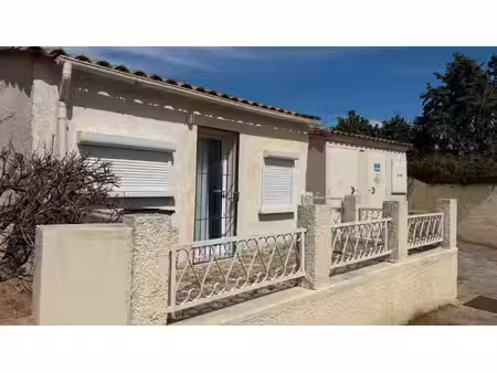à louer à montfrin ? maison en rez-de-chaussée avec extérieur !