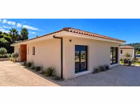 maison contemporaine avec jardin ollioules (83)