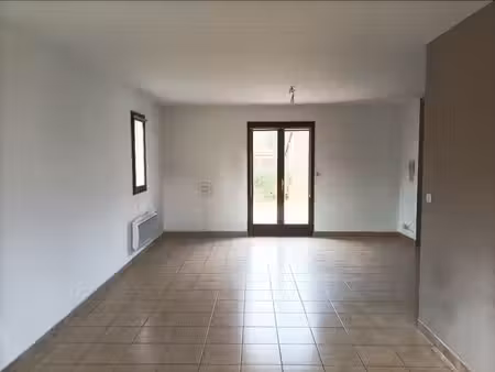 maison - 79 50 m2 - 3 pièces - non meublé