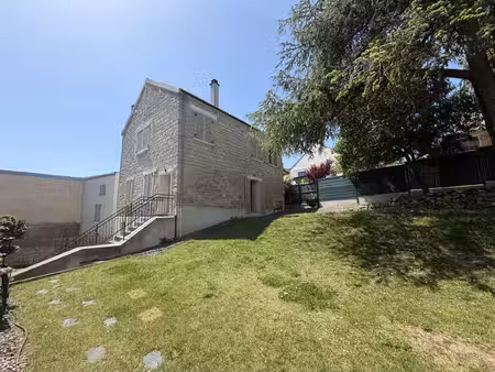 très belle maison située au centre du vieux de carrières-sur-seine