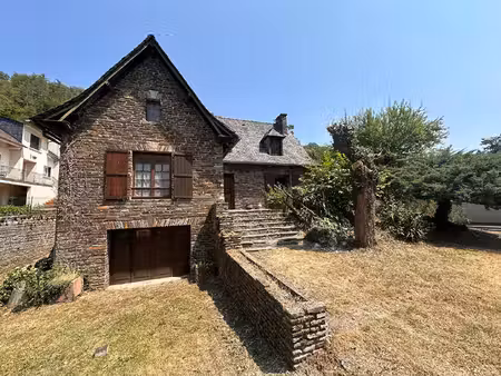 estaing  maison d'habitation avec grand sous-sol et terrain