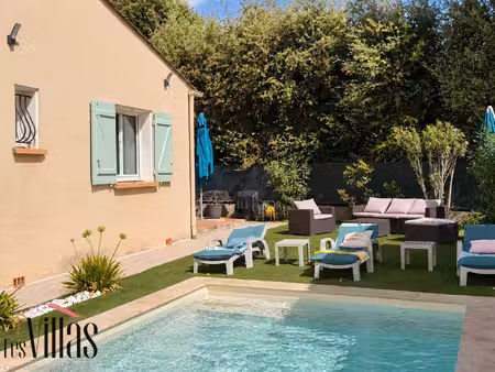 a 5 min de narbonne plain pied avec piscine et grand garag