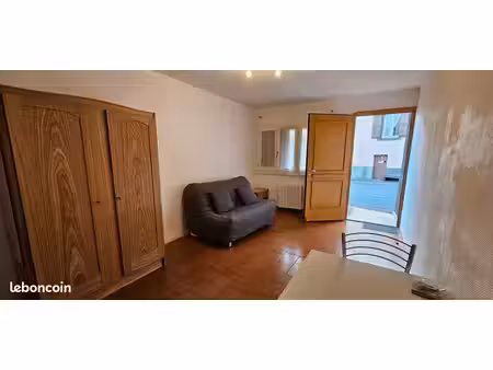 pont du chateau studio meuble a louer
