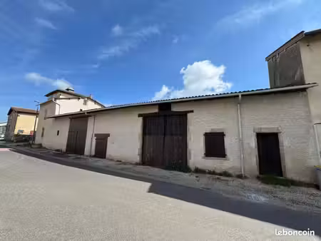 maison 4 pièces 300 m²