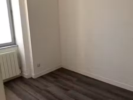 immeuble 2 t3 + piece vide 65m2