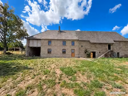 ferme 4 pièces 140 m²