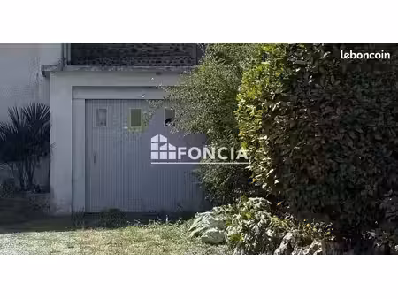 garage à pau – 27 80 m²