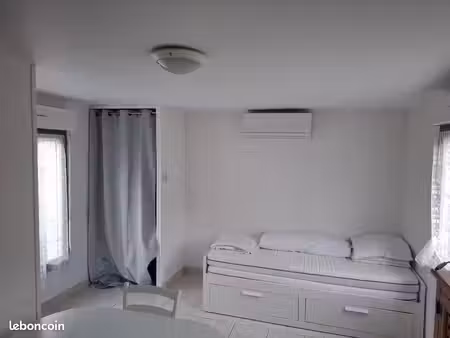 loue studio meublé