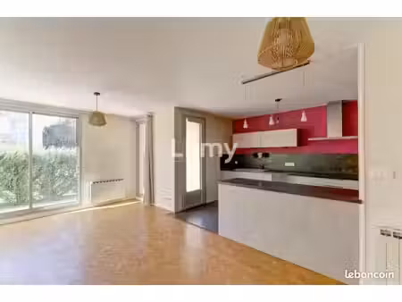 appartement 3 pièces 75 m²