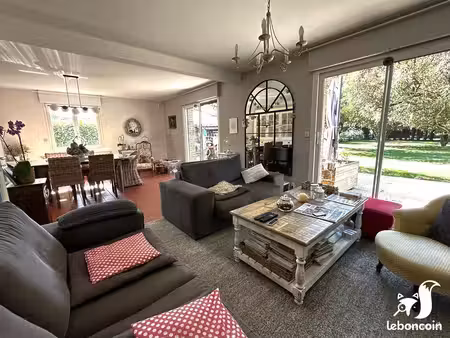 pavillon 6 pièces 147 m²