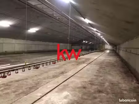 local industriel 1 200 m²