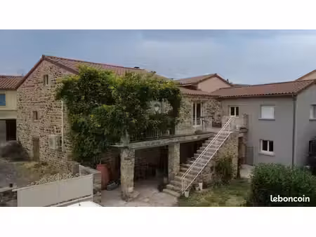 maison 8 pièces 252 m²