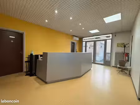 bureaux 241 m²