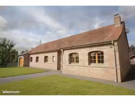 pavillon 237 m² cambrai