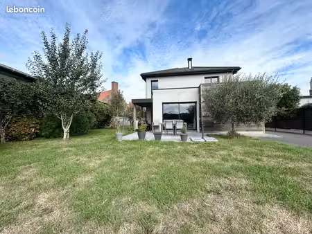 maison 6 pièces 150 m²