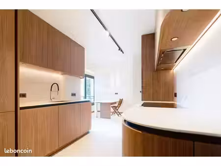 appartement 4 pièces 141 m²