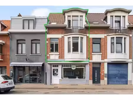 ruim duplex appartement met 2 slaapkamers en terras