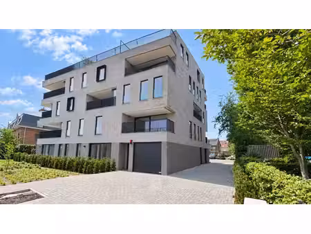 recent en energiezuinig 1-slaapkamerappartement met autos...