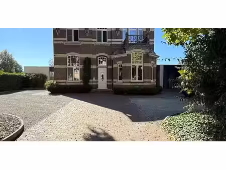 bureau à louer à maaseik pour € 2.000