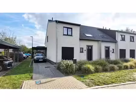 halfopen prachtig afgewerkte woning vlakbij het centrum v...