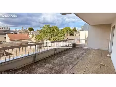 locaux de bureaux ou appartement