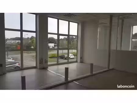 local commercial 150 m²