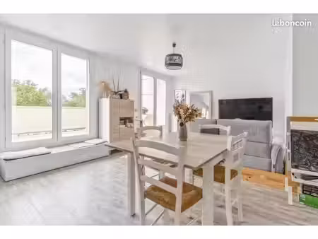 duplex 5 pièces 93 m²