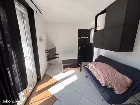 studio au calme avec balcon