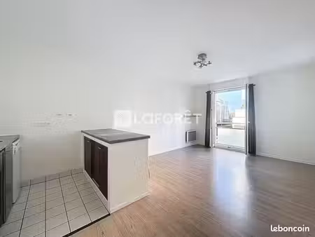 studio 1 pièce 27 m²