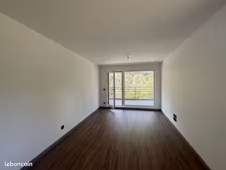 appartement 3 pièces 75 m²