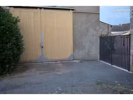 grange 135 m²  entrepôt dépôt hangar local