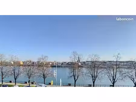 plateau à aménager de 42 m2 avec vue saône - macon centre