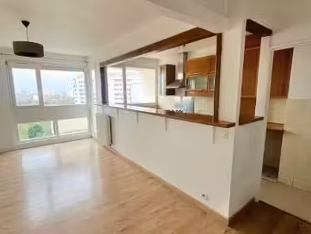 appartement 3 pièces de 59m² proche mairie