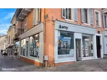 local commercial 86 m²