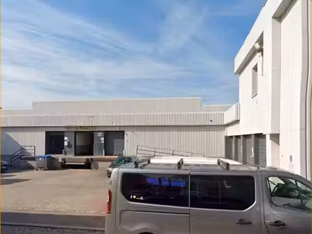 local de stockage 115m2