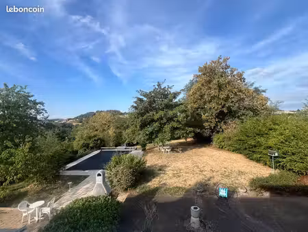 maison de caractère au calme. 1850m2 terrain- piscine