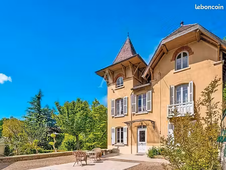 maison 8 pièces 200 m²