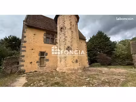 magnifique manoir du 15ème siecle (futur lieu de réception idéal)