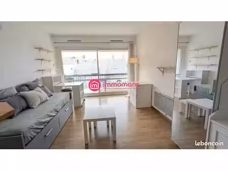 studio 1 pièce 28 m²