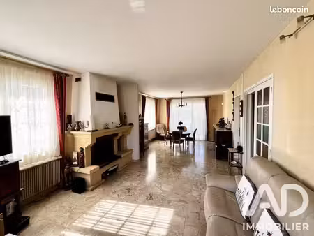 pavillon 7 pièces 157 m²