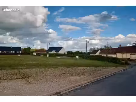 terrain 300 m² breval