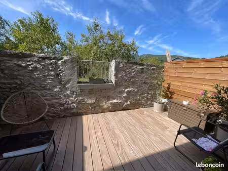 magnifique t2 duplex avec terrasse et 2 parkings