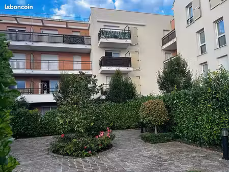 vends 2 pièces 41m2 résidence de standing centre ville la rochette